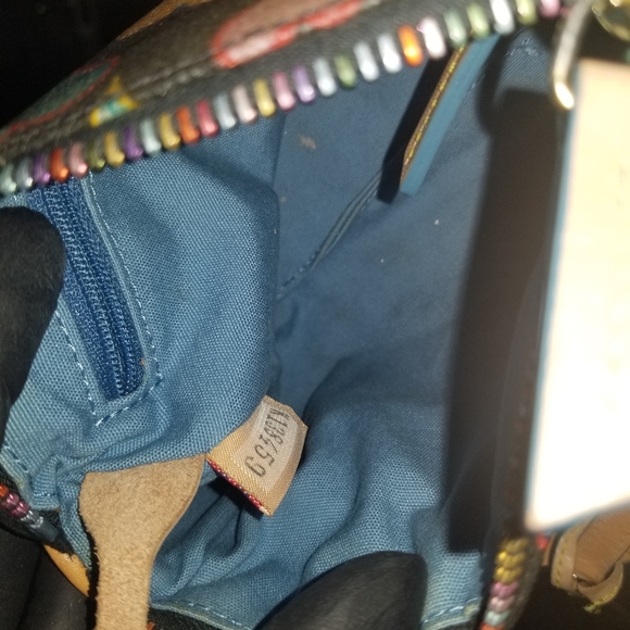 Dooney n Bourke - Picture 6 of 7